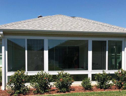 Glass lanai with tapered columns